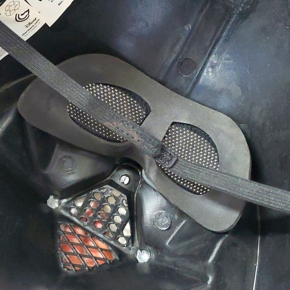 Disney Official Star Wars Darth Vader Plastic Molded Mask Halloween Costume - Picture 11 of 14